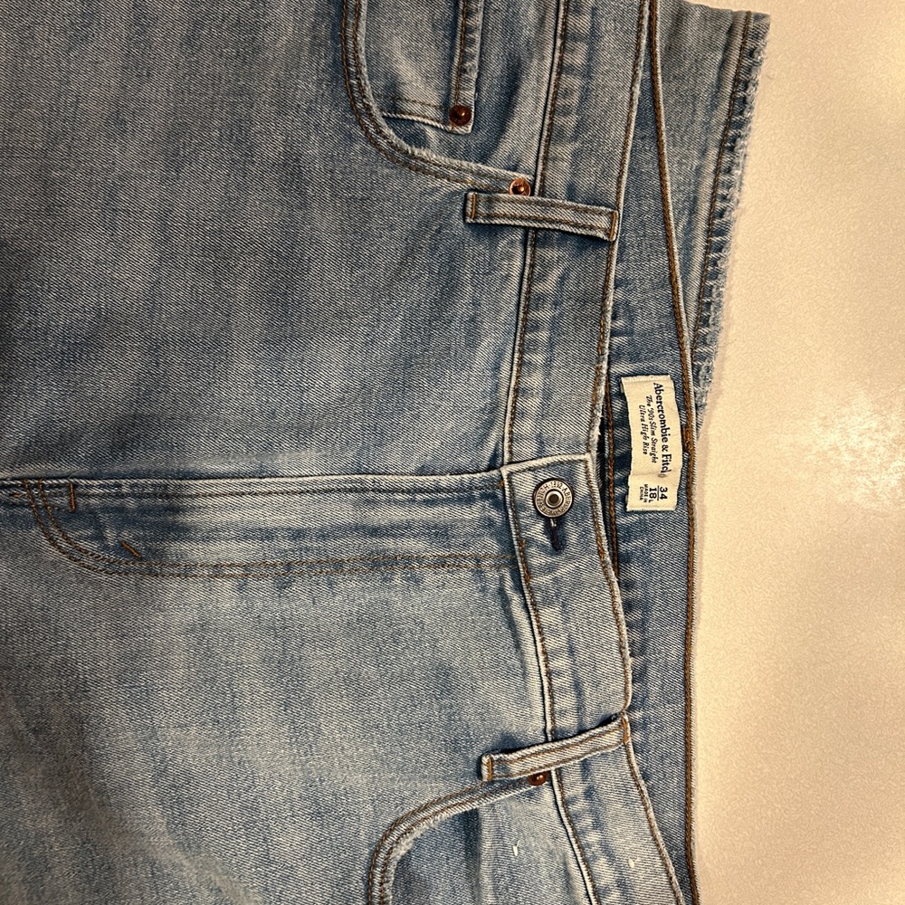 Abercrombie & Fitch High Rise Light Blue Jeans
